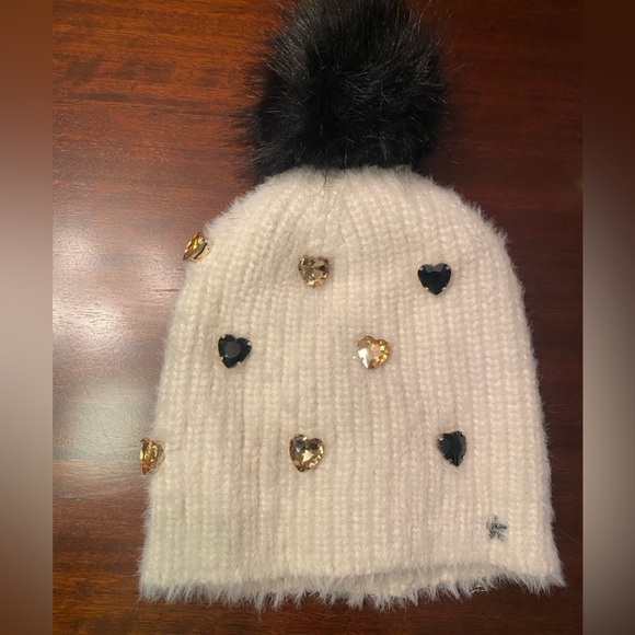 NWT Jocelyn Women’s Ice Heart Hat in Ivory Valentine’s Day Gift Warm